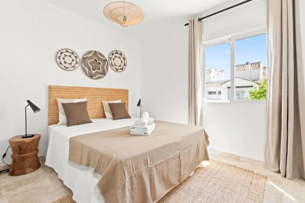 Apartment Fantastic 3 Bedroom Townhouse Los Naranjos Rdr424 Marbella Spain