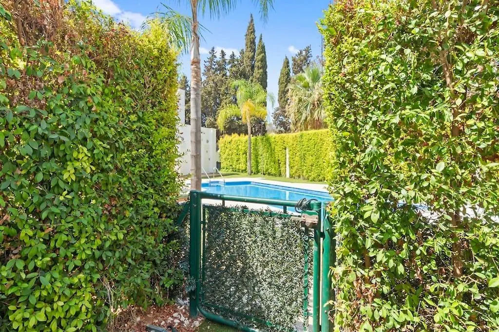 Fantastic 3 Bedroom Townhouse Los Naranjos Rdr424 Marbella 0*,